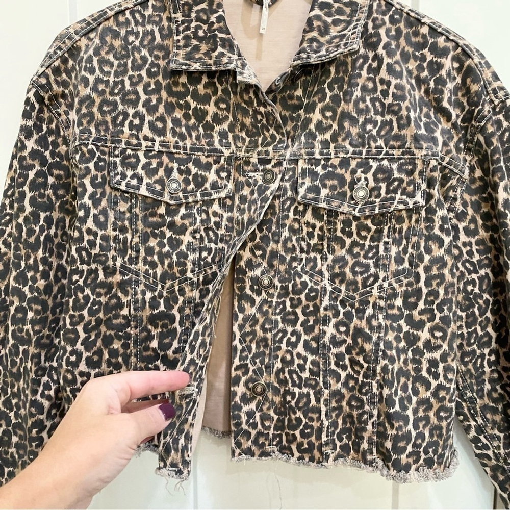Free People animal leopard cheetah jacket with cropped cutoff hemline size xs - Picture 5 of 12